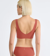 Load image into Gallery viewer, Sloggi Zero Feel Bralette 2.0 - Candid Orange