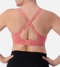 Load image into Gallery viewer, Triumph Triaction Ultra Seamfree Top - Salsa