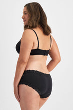 Load image into Gallery viewer, Jockey Breathable Cotton Stretch Boyleg - Black