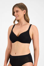 Load image into Gallery viewer, Berlei Barely There Lace Bra - Black
