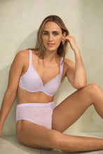 Load image into Gallery viewer, Berlei Barely There Lace Bra - Lavender
