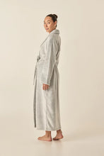 Load image into Gallery viewer, Gingerlilly Plush Robe - Grey
